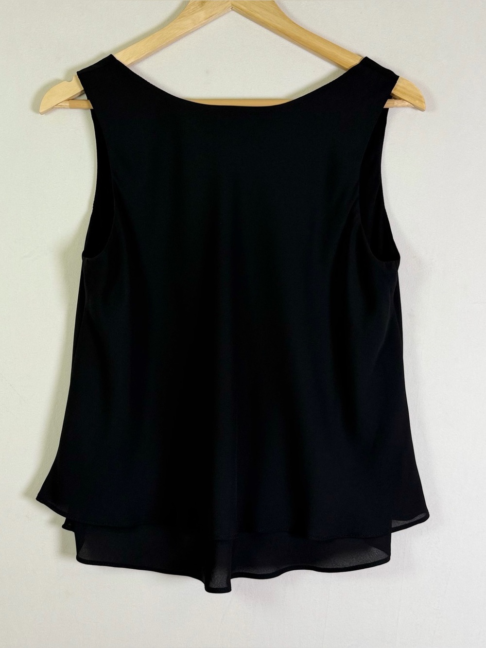 Frank Lyman Women’s Black Layered Chiffon V-Neck Sleeveless Blouse Top Size 8 - Picture 5 of 7